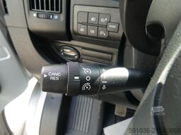 peugeot Boxer Kasten 330 L2H1 Premium BlueHDi SCHRÄNKE