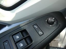 peugeot Boxer Kasten 330 L2H1 Premium BlueHDi SCHRÄNKE