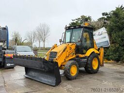 JCB 3CX 4X4 Backhoe Telescopic arm I Open Bucket I P