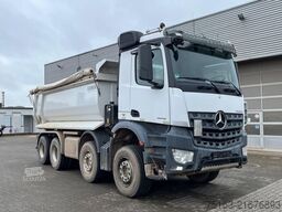 MERCEDES-BENZ Arocs 3242 8x4 4 Achs Muldenkipper Carnehldeutsc