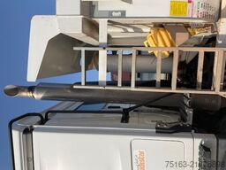 MERCEDES-BENZ Arocs 3242 8x4 4 Achs Muldenkipper Carnehldeutsc