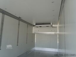 MAN TGX 26.470 / 2022 / Krone Refrigerator 4