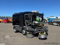 Ravo 580 with 3-rd brush