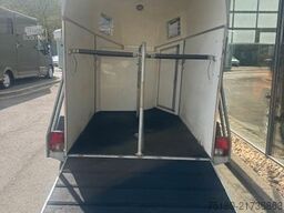 BÖCKMANN DUO Esprit Pferdeanhänger 2t. Sattelkammer