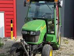 John Deere 2320