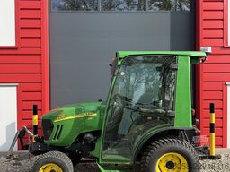 John Deere 2320