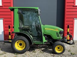 John Deere 2320