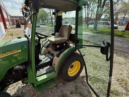 John Deere 2320