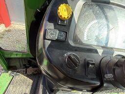 John Deere 2320
