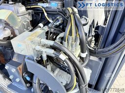 Combilift CB2500 GAS TRIPLEX 4900 FORK POSITIONER