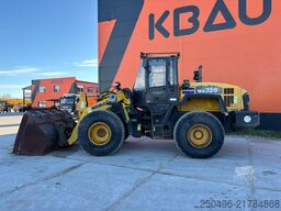 Komatsu WA 320-5 CENTRAL CUBRICATION / TAMTRON SCALES