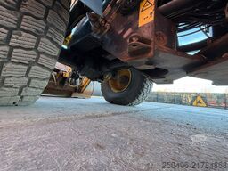 Komatsu WA 320-5 CENTRAL CUBRICATION / TAMTRON SCALES