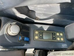 Hyundai Robex 300NLC-9A
