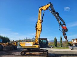 Hyundai HX330L with demolition boom, standard boom & shear