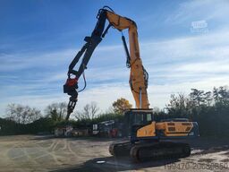 Hyundai HX330L with demolition boom, standard boom & shear