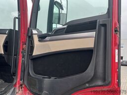 MAN TGS 33.500 with Schmitz Cargobull SGF S2 (NEW ENGINE)