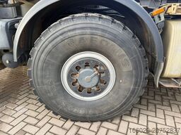 TATRA Phoenix 8x8 Paflinger Kran Hakengerät