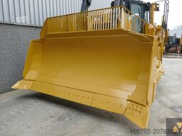 Caterpillar D8T