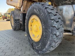 Komatsu HD405-7