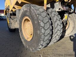 Komatsu HD405-7
