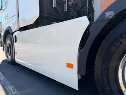Designwerk High Cab 6x2T 900 kWh