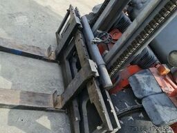 LINDE H 40 D Stapler Vollkabine Hubhöhe 4,4m