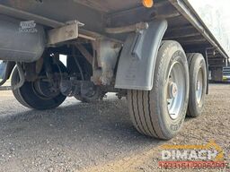 Mercedes-Benz Antos 1833 Dichte bakwagen met laadklep 4x2 + a...