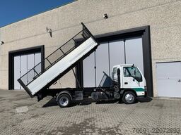 Isuzu NPR 35