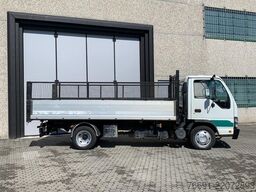 Isuzu NPR 35