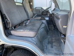 Isuzu NPR 35