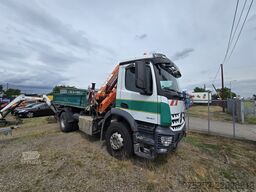 Mercedes Benz AROCS 1840  Kipper mit Kran