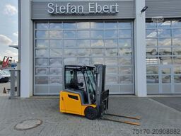 JUNGHEINRICH EFG 215 / Triplex: 4.25m! / SS / nur 2.184h!