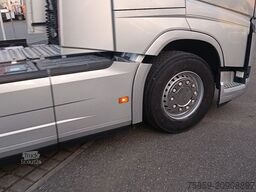 VOLVO FH460 Globe FullSpoiler TV I-PARC 2xTank German