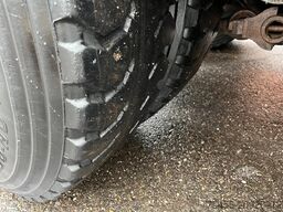 Renault Kerax 370 6x4 - Spring/Spring - Hub reduction -...