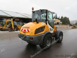 LIEBHERR L 506 Compact