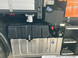 Mercedes-Benz Unimog U 219 Uni-Touch