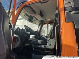 Mercedes-Benz Unimog U 219 Uni-Touch