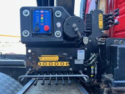 FM 460 8x2-6 FM 460 8x2-6, Lenk-/Liftachse, Kran HMF 2020-K4, Funk