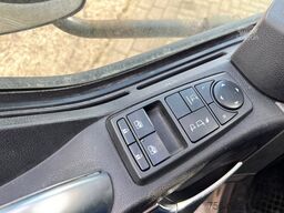 MAN TGL 12.220 4X2 BL mit Motorschaden TGL 12.220 4X2 BL mit Motorschaden, Tiefkühlkoffer, Thermoking, Rolltor, unterfaltbare MBB LBW