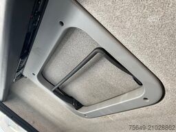 MAN TGL 12.220 4X2 BL mit Motorschaden TGL 12.220 4X2 BL mit Motorschaden, Tiefkühlkoffer, Thermoking, Rolltor, unterfaltbare MBB LBW