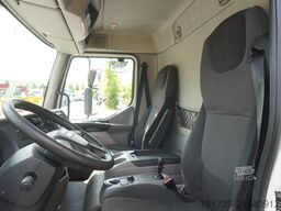 DAF LF 220 / Refrigerator 16 EPAL Multitemp