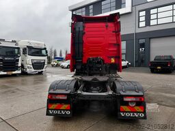 Volvo FH 13.420 Globetrotter / Mega / 2x Tank