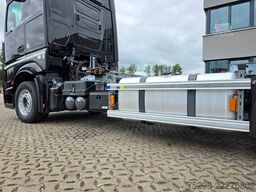 MERCEDES-BENZ Actros 2553 / Retarder / Ladebordwand /Lenkachse
