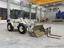 VOLVO L30G + FORK