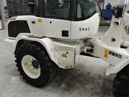 VOLVO L30G + FORK