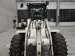 VOLVO L30G + FORK