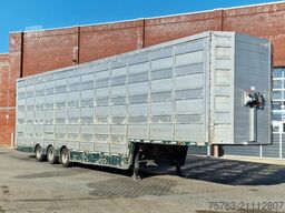 Pezzaioli 5 deck livestock trailer - Water & Ventilation ...