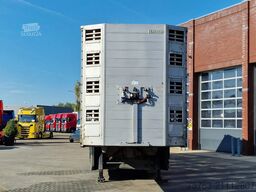 Pezzaioli 5 deck livestock trailer - Water & Ventilation ...
