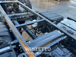 Iveco 180E28 EUROCARGO A TELAIO