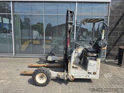 MOFFETT M4 25.3 Mitnahmestapler 4 x 4 erst 384 Std.
